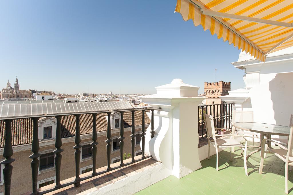 Apartamentos Diaber Larana Sevilha Quarto foto
