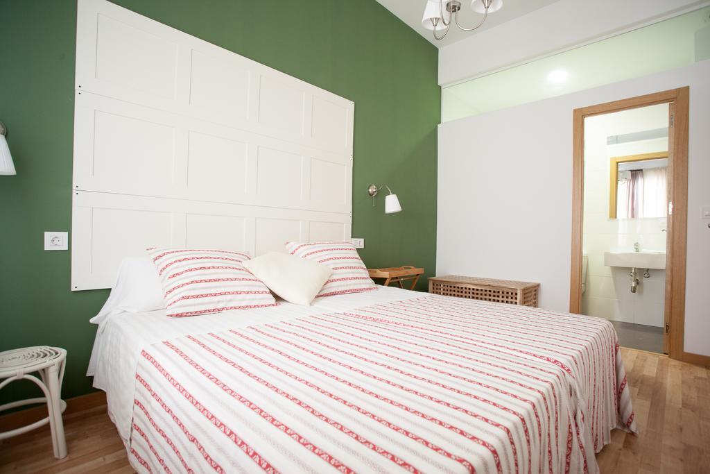 Apartamentos Diaber Larana Sevilha Quarto foto