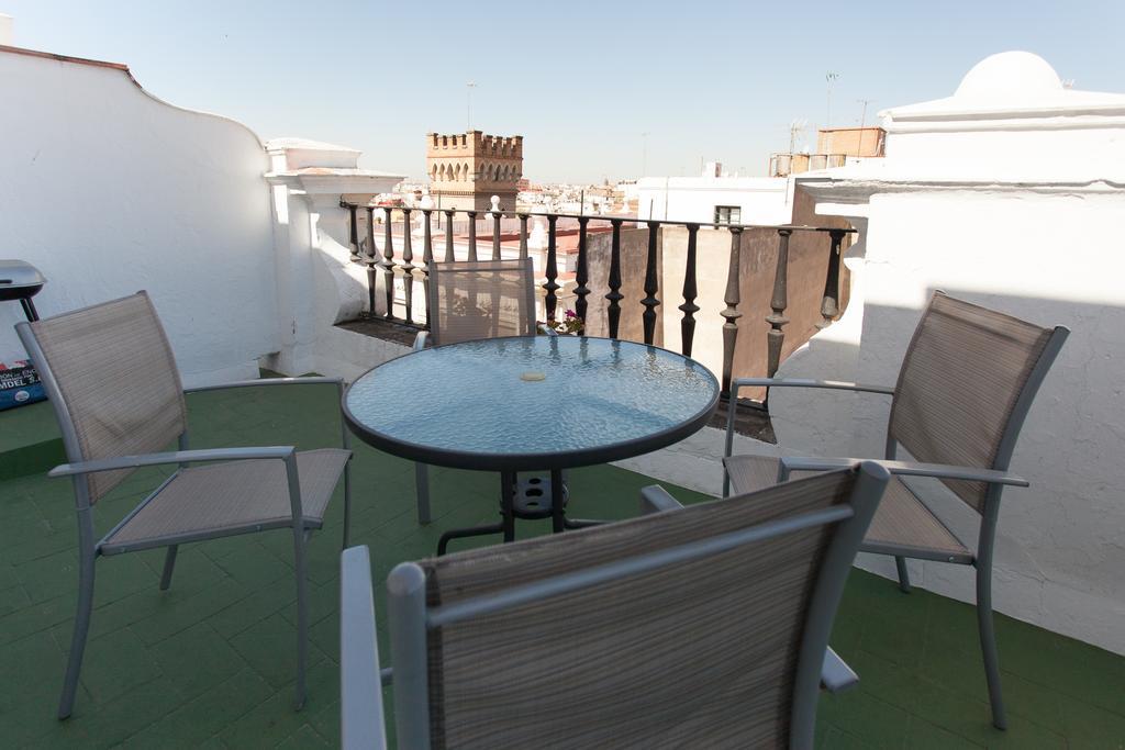 Apartamentos Diaber Larana Sevilha Quarto foto