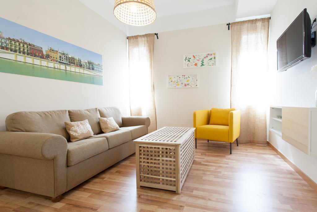 Apartamentos Diaber Larana Sevilha Quarto foto