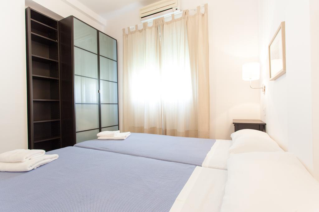 Apartamentos Diaber Larana Sevilha Quarto foto