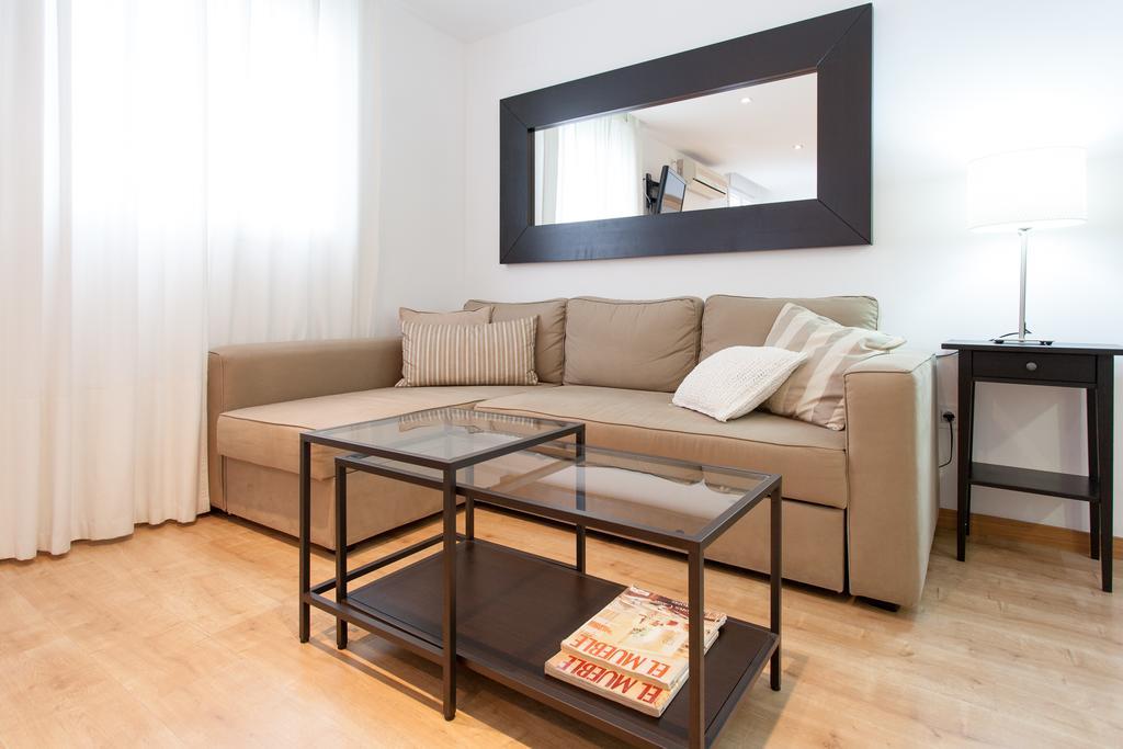 Apartamentos Diaber Larana Sevilha Quarto foto