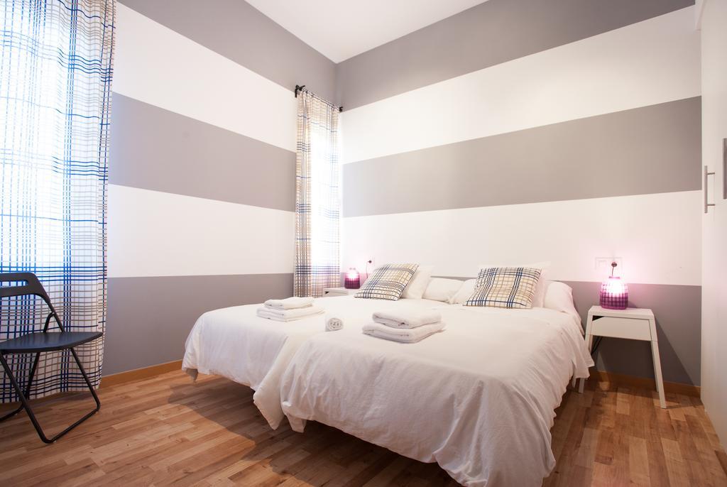 Apartamentos Diaber Larana Sevilha Quarto foto