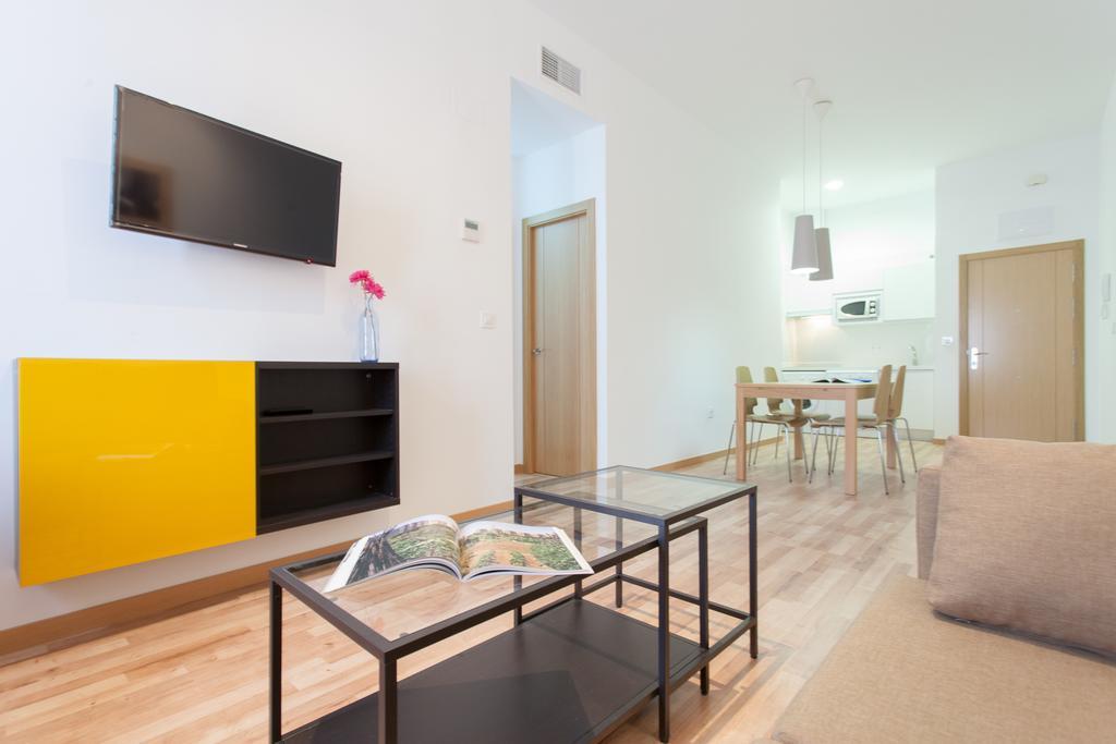 Apartamentos Diaber Larana Sevilha Quarto foto
